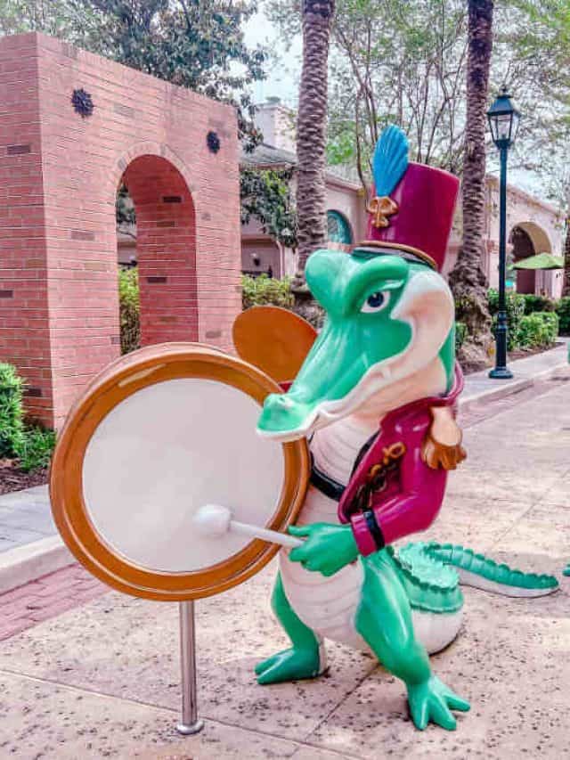 Marching band alligators on display at Port Orleans French Quarter.